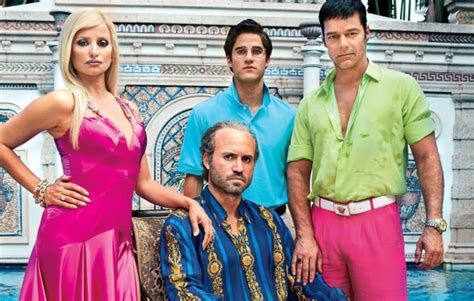 donde puedo ver la serie de versace|versace series cast.